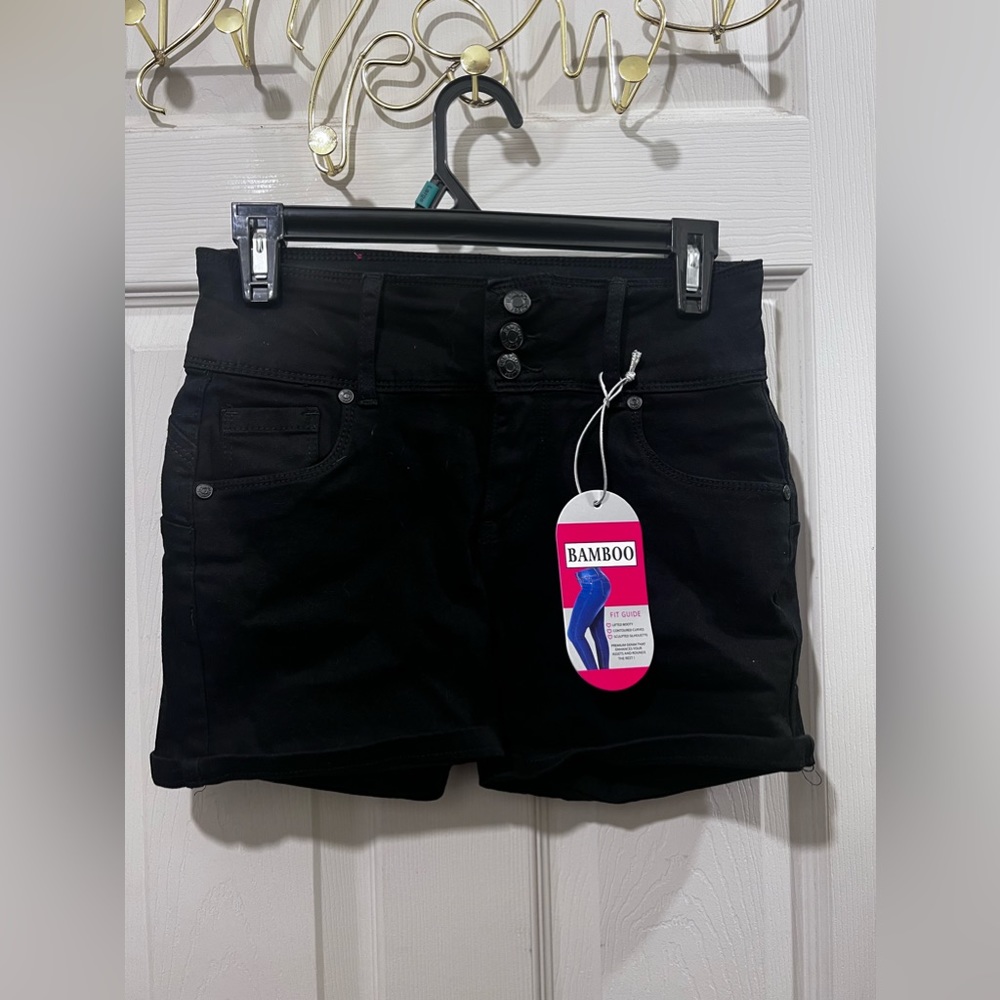 (NWT)Cuffed High Waisted Shorts (Size:7/28)